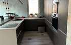 Apartament cu 3 camere decomandat în Tractorul - 1