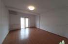 Apartament cu 6 camere decomandat în Vatra Luminoasă - 1