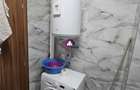 1 camera dintr-un apartament cu 3 camere. - 1
