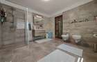 Casa P+E de vanzare in Lilieci 3.350mp teren intravilan, livada, 2 g