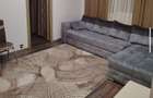 Inchiriez apartament 3 camere Roman - 1