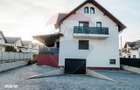 Casa / Vila cu 4 camere de vanzare - 2