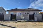 Casă cu 3 camere cu Teren 250 Mp în Central - 1