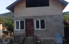 Casă cu 3 camere în Vărbila - 2