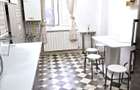 apartament 2 camere , etaj 1, zona Mall , mobilat - 5