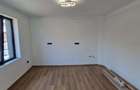 Casă cu 6 camere în Central - 9 Casă cu 6 camere în Central - 9