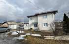 Casă cu 4 camere cu Teren 500 Mp în Central - 2