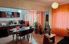 Apartament cu 3 camere decomandat în Periferie - 2