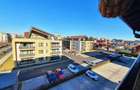 Apartament cu 4 camere decomandat în Tractorul - 44
