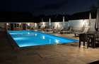 Proprietate premium cu 2 locuinte, piscina 15m, salon cosmetic si sala fitness Seusa - 2