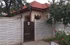 Casa 3:camere , bucatarie,baie,teren,la 8,5 km de Selgros Craiova - 2