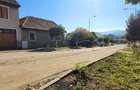 Casă individuală cu 6 camere cu Canalizare în Central - 2 Casă individuală cu 6 camere cu Canalizare în Central - 2