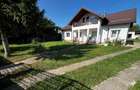Casă cu 4 camere cu Teren 2076 Mp în Roman - 1