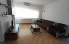 Apartament cu 3 camere semidecomandat în Central - 1