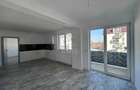Apartament cu 3 camere semidecomandat în Florești - 1