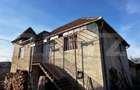 Casa cu 4 camere,baie, bucatarie,anexe.pivni?a teren 2500 - 8