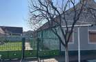 Casa cu teren generos, doua construc?ii, utilita?i ?i strada asfaltata - 1
