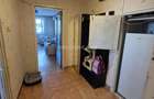 Apartament cu 3 camere semidecomandat în Teiul Doamnei - 2