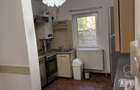 Inchrriez apartament 3 camere - 11