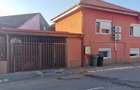 Casă cu 4 camere în Central - 1