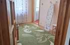 Vand apartament cu 3 camere, decomandat, str 13 decembrie