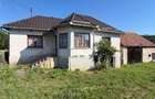 Casa de vanzare + curte 1900 m2 - 3