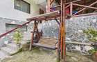 Pensiune/casa montană 9 camere în Dâmbovicioara, comision 0% - 20