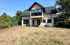 Casa la rosu in Dej , 2200 mp teren - 2