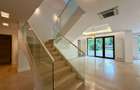 Vila cu 9 camere *900 teren* & piscina privata // Pipera