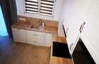 Inchiriez apartament 3 camere - 65mp - loc parcare privat