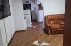 DE INCHIRIAT - Apartament foarte spatios cu 3 camere!