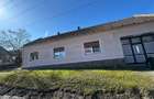 Casa Solida, pentru Familie extinsa, cu Gradina si Teren, Doclin - 19