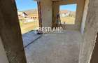 Casa pretabila pentru 2 familii cu teren 434 mp.