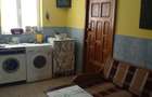 Casă cu 3 camere cu Teren 160 Mp în Central - 2