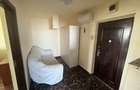 Proprietar, inchiriez apartament decomandat - 2