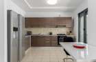 Apartament cu 3 camere decomandat în Titan - 12