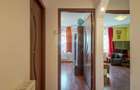 Apartament cu 3 camere decomandat în Tractorul - 9