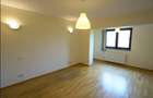 Apartament cu 5 camere semidecomandat în Băneasa - 4