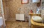 Casa de vanzare, sub padure, intr-un cadru natural deoseb - 8