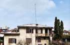 Casă cu 6 camere cu Teren 650 Mp în Central - 1