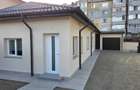 Casa si curte amenajate comerical pentru birouri - 1