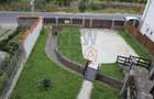 Casă individuală cu 5 camere cu Canalizare în Platoul Izvor - 2