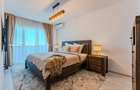 Apartament cu 3 camere decomandat în Tractorul - 3