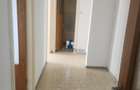 Inchiriere Apartament 4 Camere Semidecomandat Aparatorii Patriei-Moldo - 9