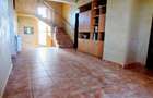 Casă cu 6 camere cu Teren 950 Mp în Ronaț - 12