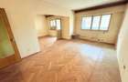 Apartament cu 4 camere decomandat în Central - 2