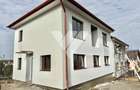 Duplex cu 4 camere cu Canalizare în Șura Mică - 1
