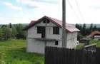 Casă cu 7 camere cu Teren 1600 Mp în Voinești - 1