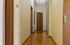 Apartament cu 8 camere semidecomandat în Capitale - 11