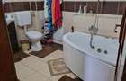 Casă cu 5 camere cu Teren 500 Mp în Central - 7